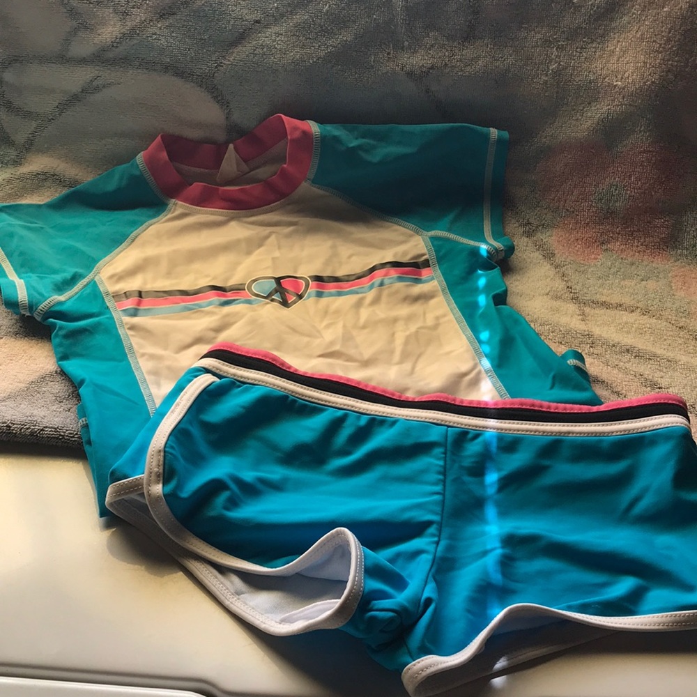 Xhilaration 2 piec swim 🏊‍♂️ wear juniors size